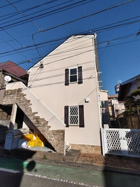 三鷹市下連雀1丁目のアパートの画像