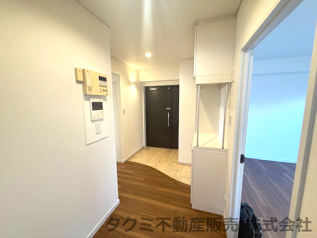 アーバンヴィレッジ垂水高丸の玄関