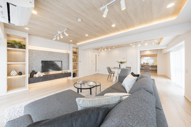 ハイネスロフティの居間・リビング