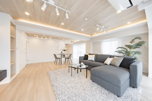 ハイネスロフティの居間・リビング