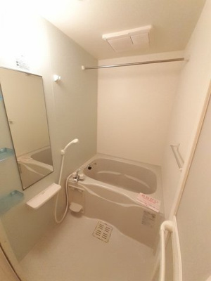 【浴室】 | アヴィオン　Ａ