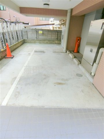 メインステージ蒲田Ⅱの駐車場|敷地内平置き駐車場　空き状況等詳細はお問合せ下さい。