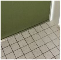 アーク亀戸3丁目の玄関