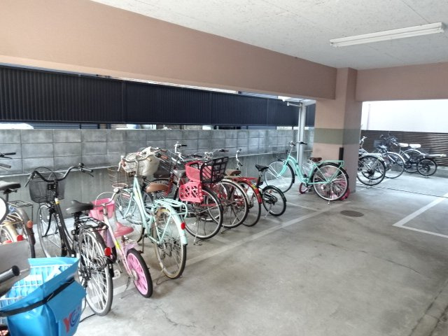 アーク亀戸3丁目の駐車場|駐輪場