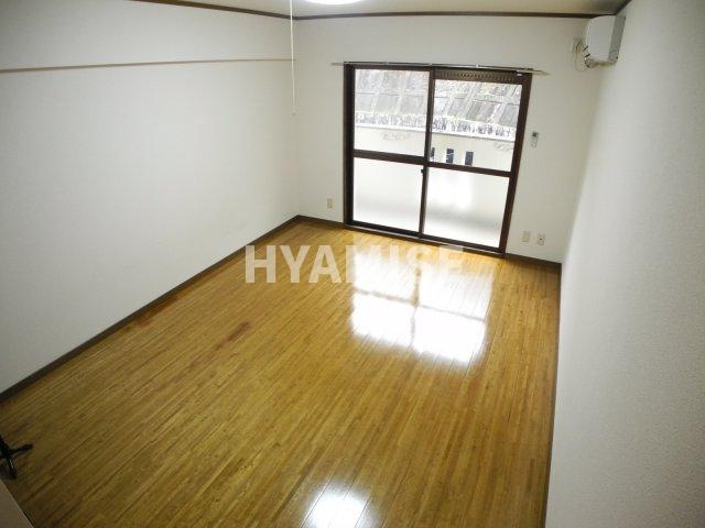 ガーデンコート古川の居間・リビング|※写真は反転タイプのものになります※