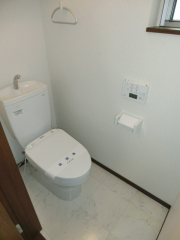 【トイレ】 | パレスステージ小平 | バストイレ別・温水洗浄便座タイプ。