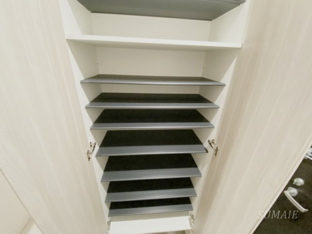 リーヴェル新小岩プレミオの収納|シューズボックス☆