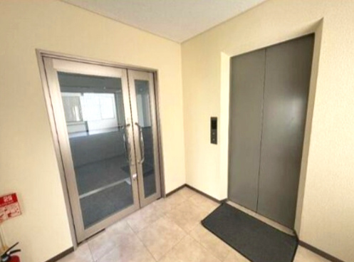 小松ビルの内装