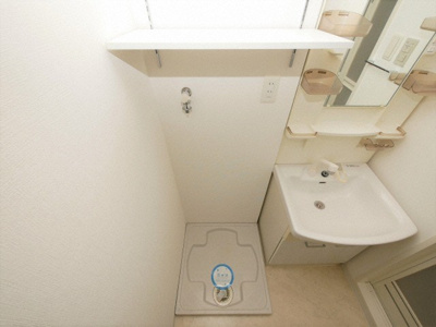 【設備】 | プライムアーバン松屋町 | 洗濯機置き場です