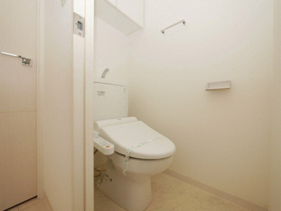 【トイレ】 | プライムアーバン松屋町 | 落ち着いた色調のトイレです