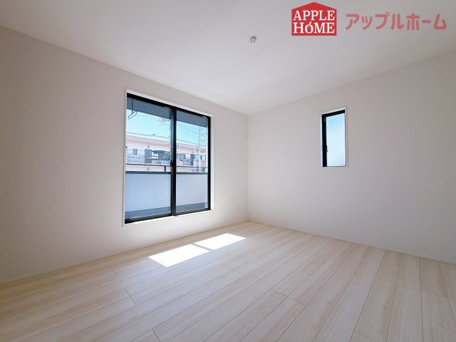 【新築住宅】熊谷市肥塚 全1棟の洋室|２階居室は全室収納あり！たっぷりある収納活用でお部屋もキレイを保てます♪