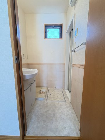 ゼファーコートの洗面所|写真は同建物の別部屋を参考に掲載しております。