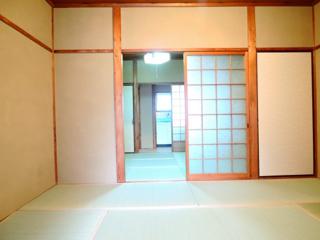 コーポ真田の居間・リビング