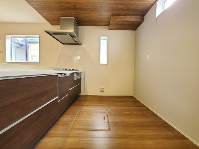 吉川市　吉川2丁目　新築戸建　全1棟のキッチン|施工例です