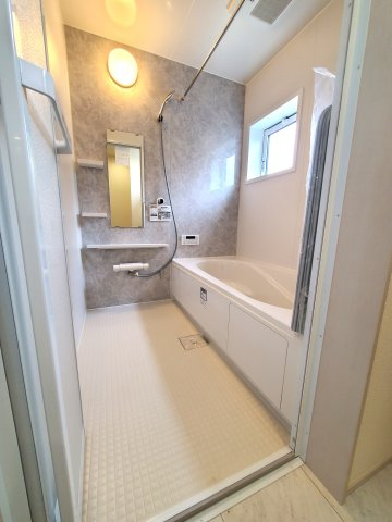 吉川市　吉川2丁目　新築戸建　全1棟の浴室|施工例です