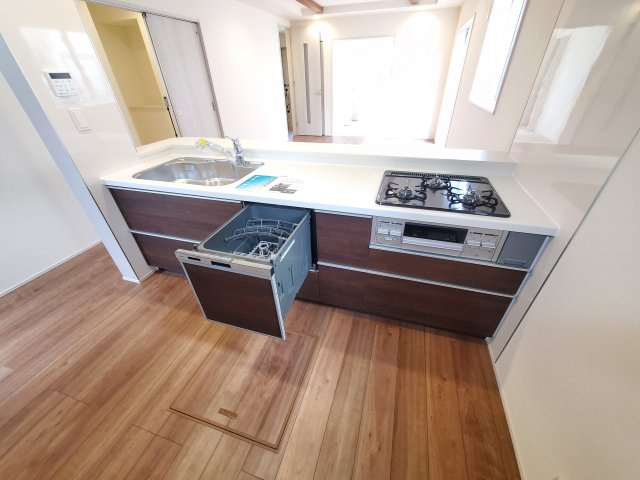 吉川市　吉川2丁目　新築戸建　全1棟のキッチン|施工例です