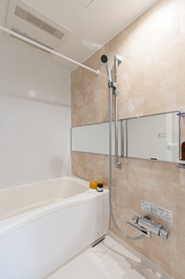 【浴室】 | ＳＱＵＡＲＥ市谷河田町ｈｉｌｌｓｉｄｅ | ※写真は同タイプ住戸です。