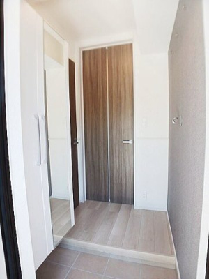 【玄関】 | ファミリア長門石