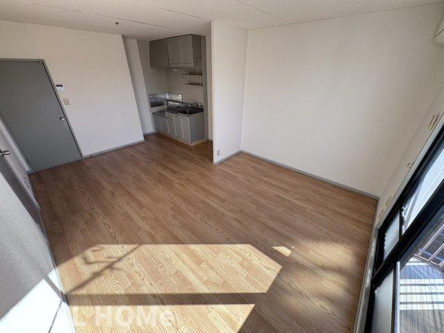 エスポワール並榎の居間・リビング|他社様掲載物件もまとめてご紹介、ご案内可能です(^^)/