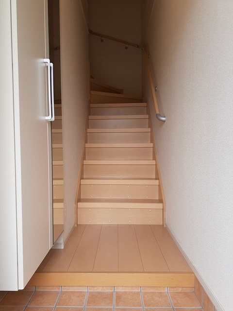 サンヴェール大芝Aの玄関