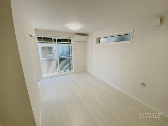 リーヴェル新小岩プレミオの居間・リビング|白基調☆