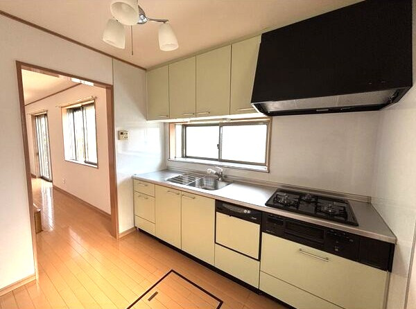 比良一丁目貸家のキッチン