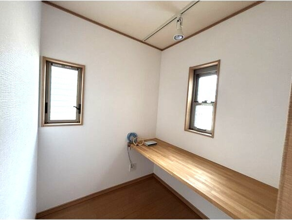 比良一丁目貸家のその他