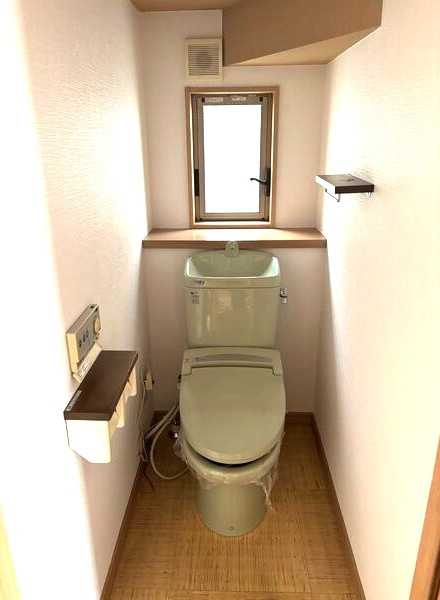 比良一丁目貸家のトイレ