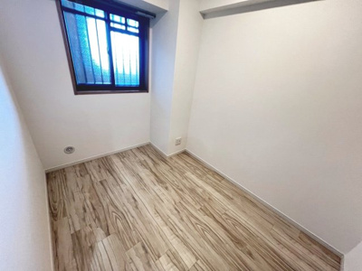 【洋室】 | ライオンズマンション上野芝5丁 | 全室窓あります！明るく風通しのいい室内に気持ちも明るくなりますね！