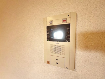 【防犯設備】 | ライオンズマンション上野芝5丁 | 【TVモニター付きインターフォン】 防犯設備として欠かせないTVモニター付きインターフォンがあります♪