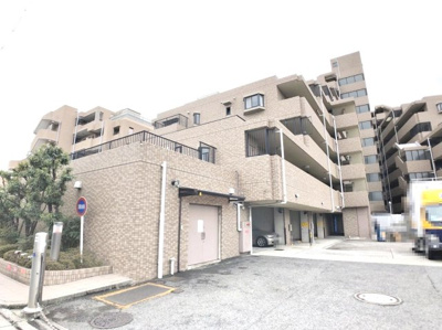 【外観】 | ライオンズマンション上野芝5丁 | 万代上野芝店まで徒歩１１分！毎日のお買い物に便利ですね♪