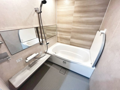 【浴室】 | ライオンズマンション上野芝5丁 | 【ユニットバス新調】キレイなお風呂で一日の疲れをゆっくり癒やしてくださいね♪
