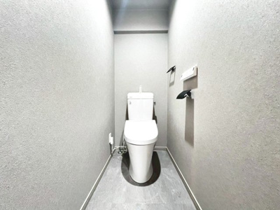 【トイレ】 | ライオンズマンション上野芝5丁 | 【トイレ新調】温水便座洗浄便座ですので、寒い日も温かい便座で安心して使用していただけますよ！