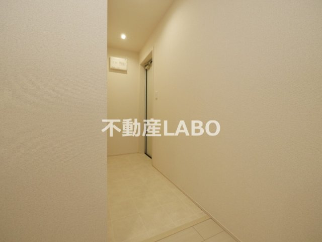 フジパレス桃谷の玄関