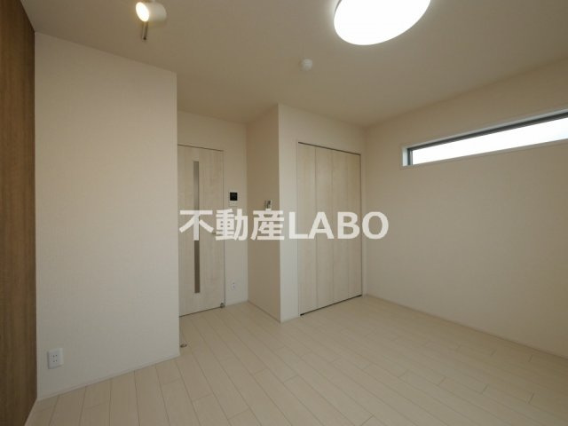 フジパレス桃谷の洋室