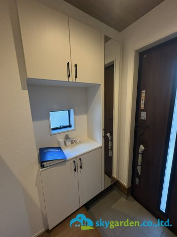 平塚市岡崎10期　新築戸建　全30棟10号棟の玄関