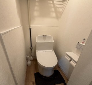 千日前1丁目店舗戸建のトイレ