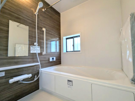 水戸市内原町984番の洋室|リビング隣の洋室は、来客用やお子様との遊ぶスペースにぴったりです（同施工物件）