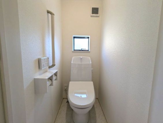 水戸市内原町984番の収納|１階洋室にもしっかりとした収納があり、すっきりお部屋をお使いいただけます。（同施工物件）