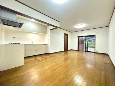 【居間・リビング】 | 箕面市桜ヶ丘1丁目貸家