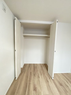 【内装】 | 新大久保5号館 | 洋室6帖収納