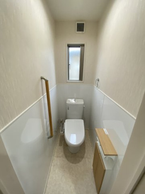 【トイレ】 | 新大久保5号館 | 温水洗浄便座付き