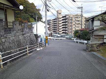 中野4丁目の前面道路含む現地写真