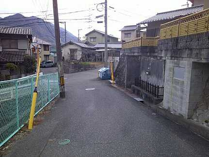 中野4丁目の前面道路含む現地写真