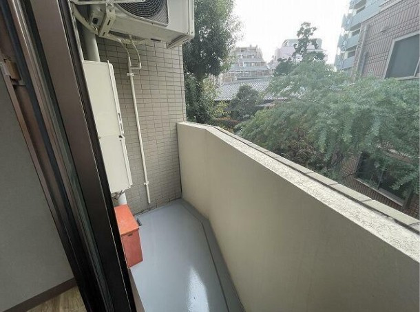 ルプレ荻窪のバルコニー