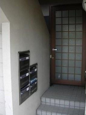 ルプレ荻窪の玄関