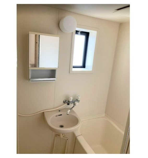 川崎市麻生区高石１丁目のアパートの洗面所