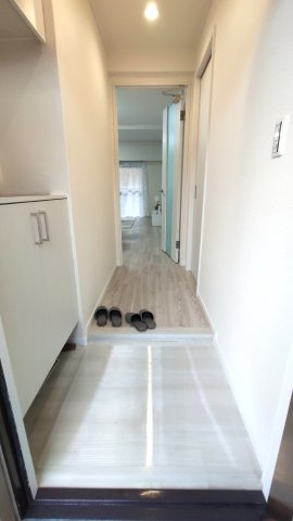 若江岩田パークマンションB棟の玄関