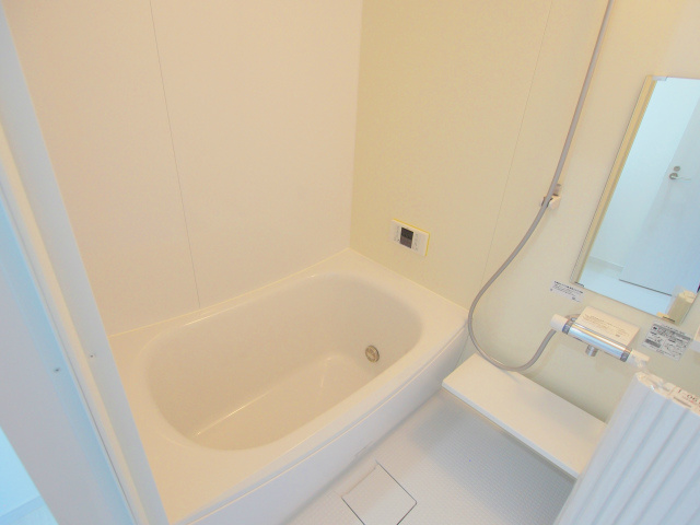 ロイヤルヴィラ向洋 A棟の浴室