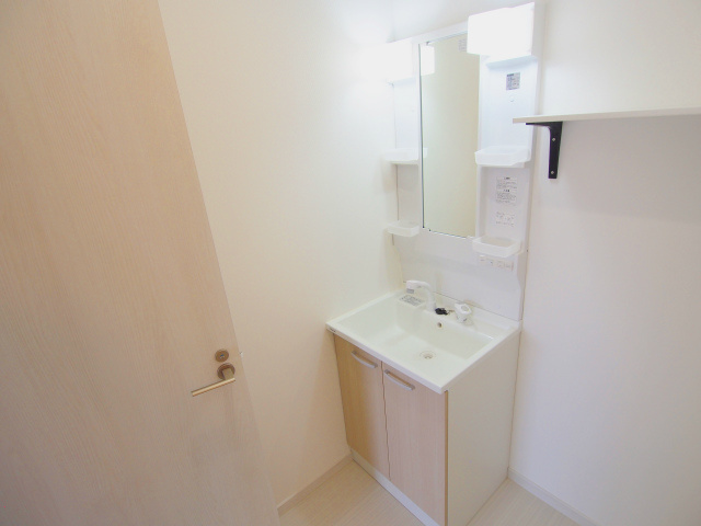 ロイヤルヴィラ向洋 A棟の洗面所